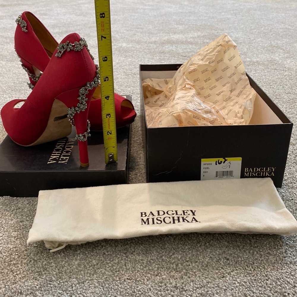 Badgley Mischka Coral Platform Heels
